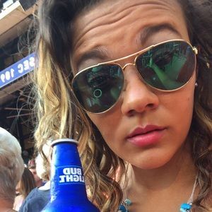 Meet your Posher, Dani